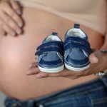 Konst och graviditet med babyskor 40