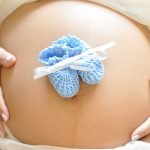 Konst och graviditet med babyskor 32